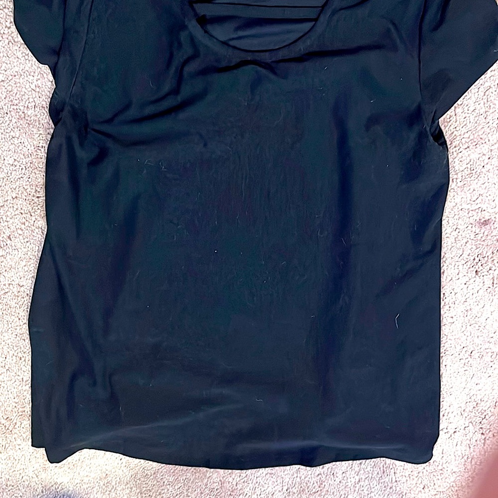 Black shirt size xl good shape (wash before being given to u)